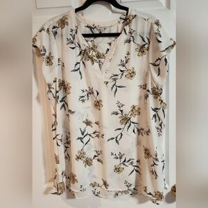 Reitmans Vneck Blouse, Size 2x, Floral pattern on Cream